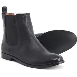 Frye Anna Black Chelsea Boots